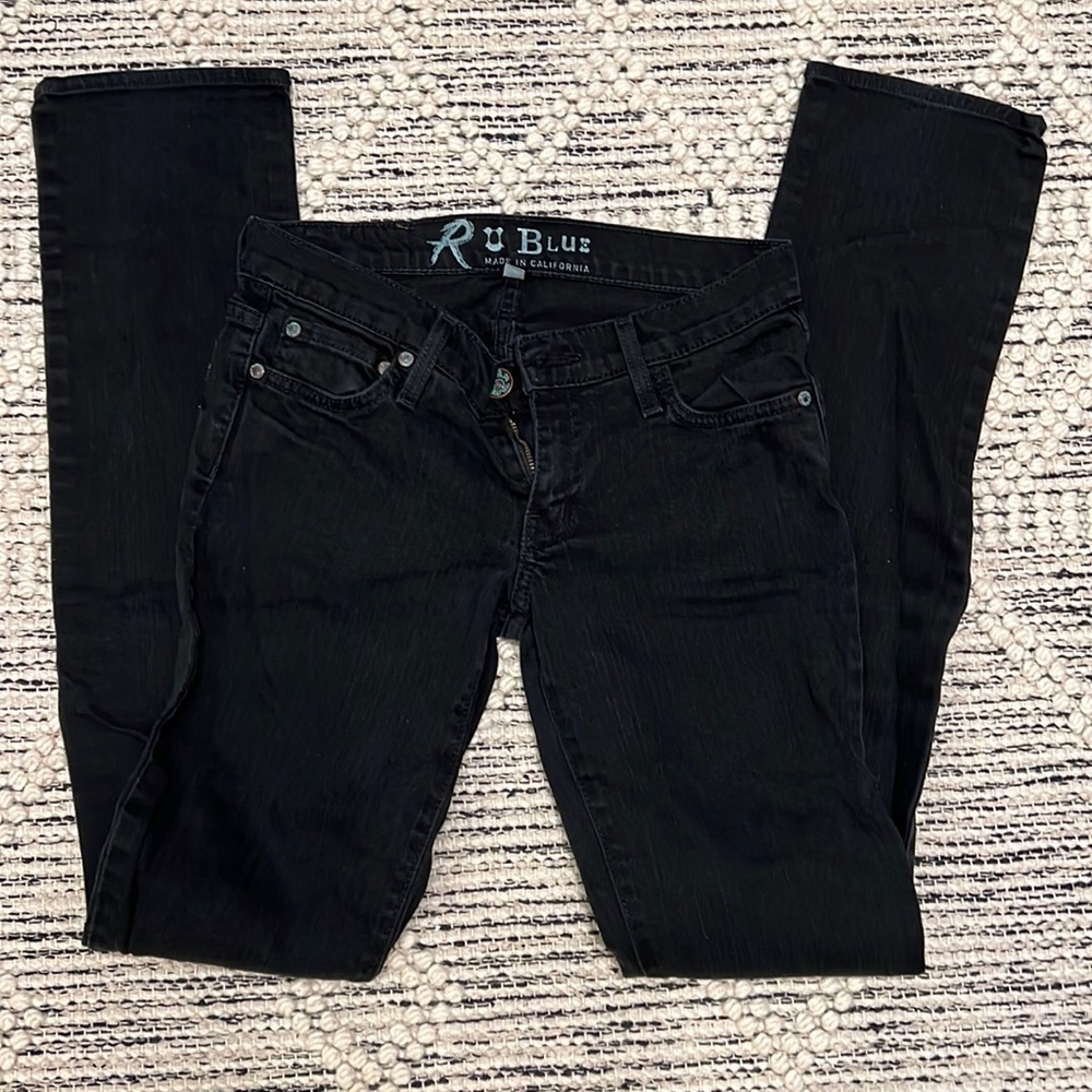 RU Blue Jeans. Color: Black. Size: 25.